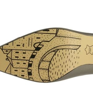 Black Low Pump Heels.